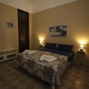 casa-chrilu.sicilyhotelsitaly.net/