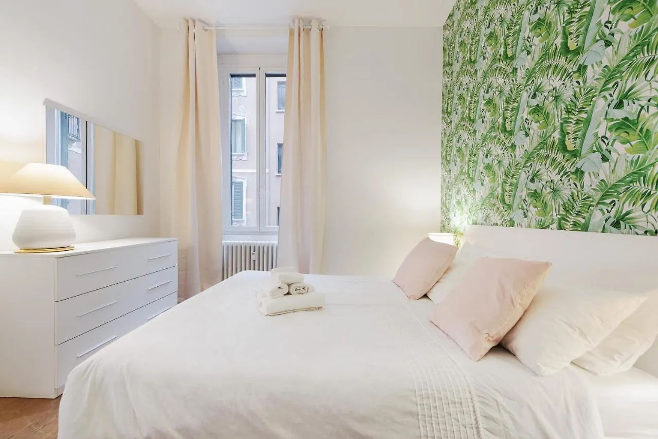 New & Cozy Apt In Porta Romana Milano Italia
