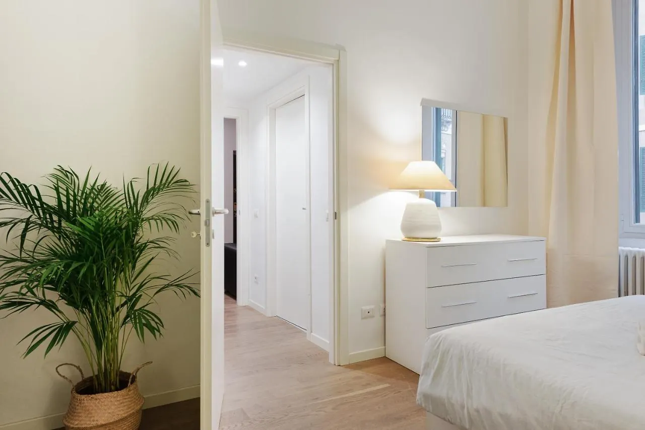 New & Cozy Apt In Porta Romana Milano 0*,  Italia