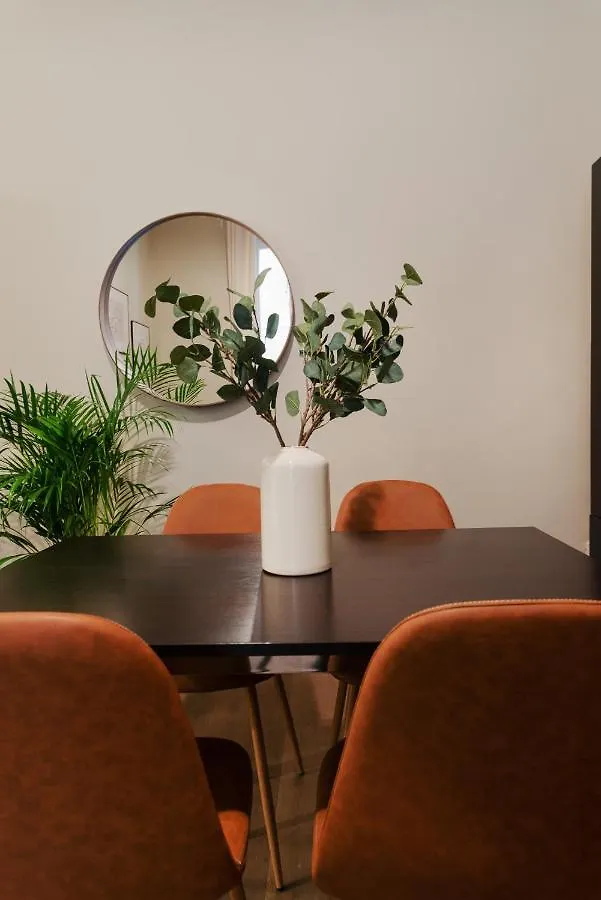 Apartment New & Cozy Apt In Porta Romana Milan Italy